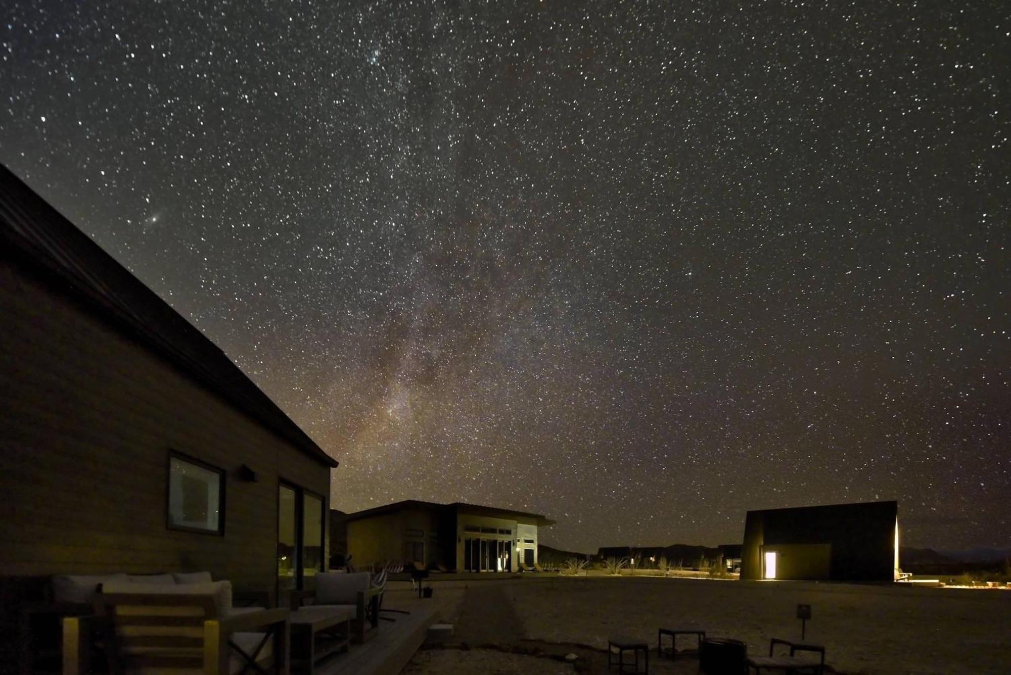 Stardust Luxury Cottage With Loft & A Great View Терлингуа Екстериор снимка