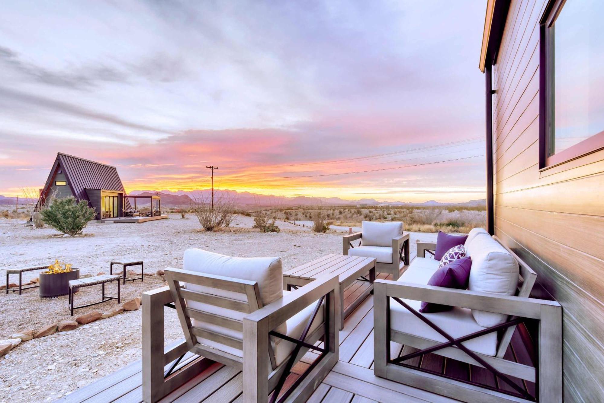 Stardust Luxury Cottage With Loft & A Great View Терлингуа Екстериор снимка
